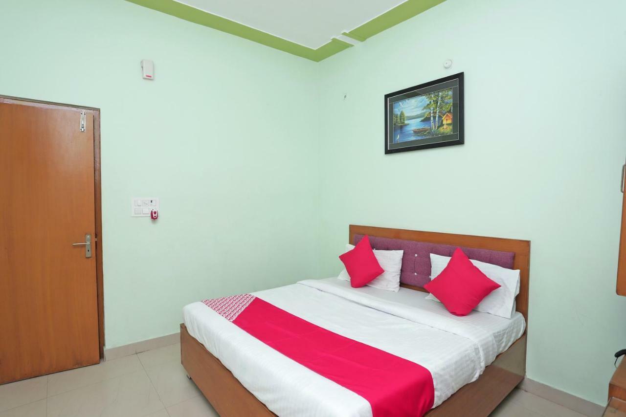 Oyo 38520 Hotel Silverspoon Roorkee Екстер'єр фото