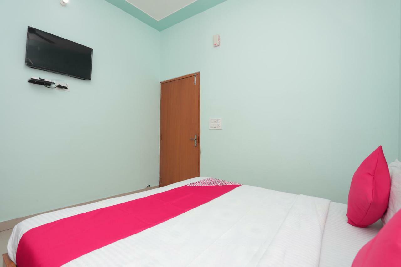 Oyo 38520 Hotel Silverspoon Roorkee Екстер'єр фото